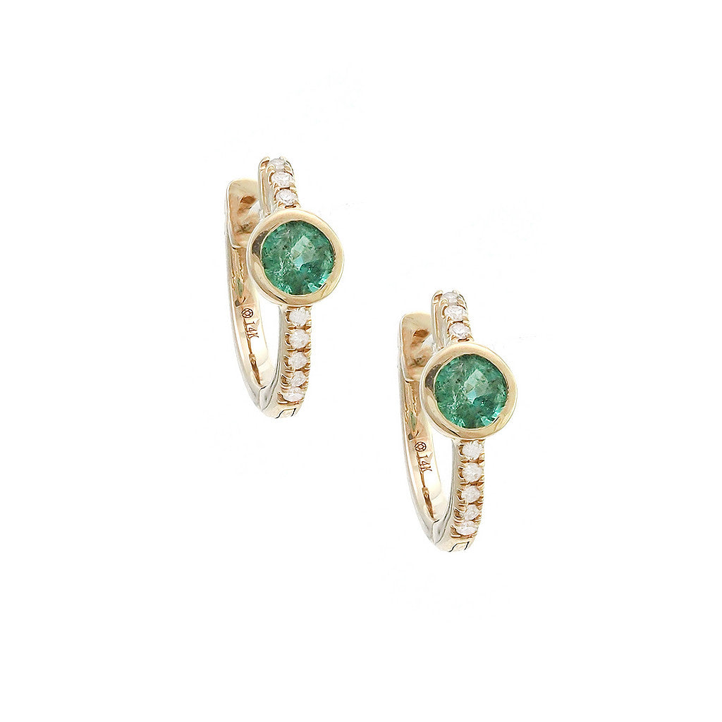 Aretes Argolla con Esmeralda en Bisel y Diamantes en Oro Amarillo 14k