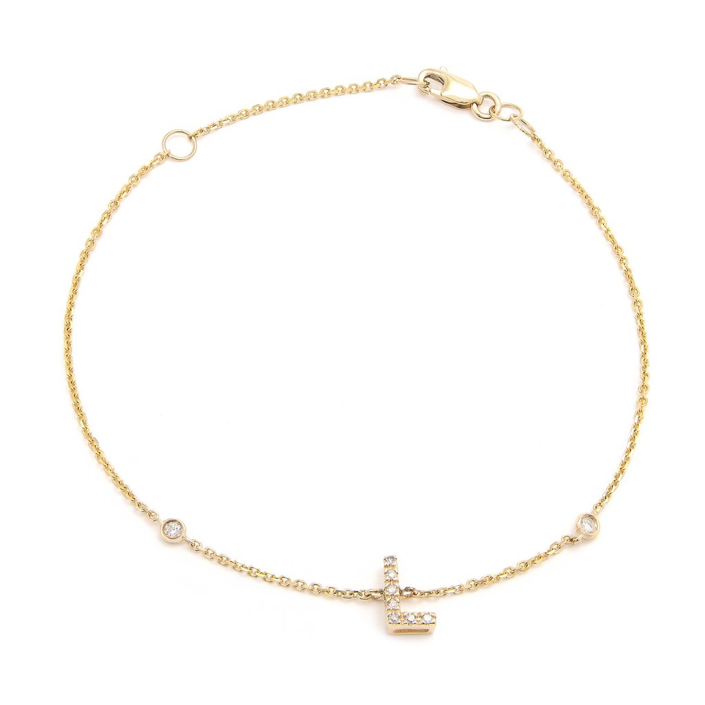Pulsera con Inicial y Piedras Laterales en Oro Amarillo