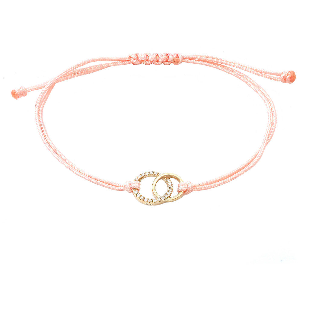 Pulsera de Círculos Entrelazados con Diamantes en Cordón
